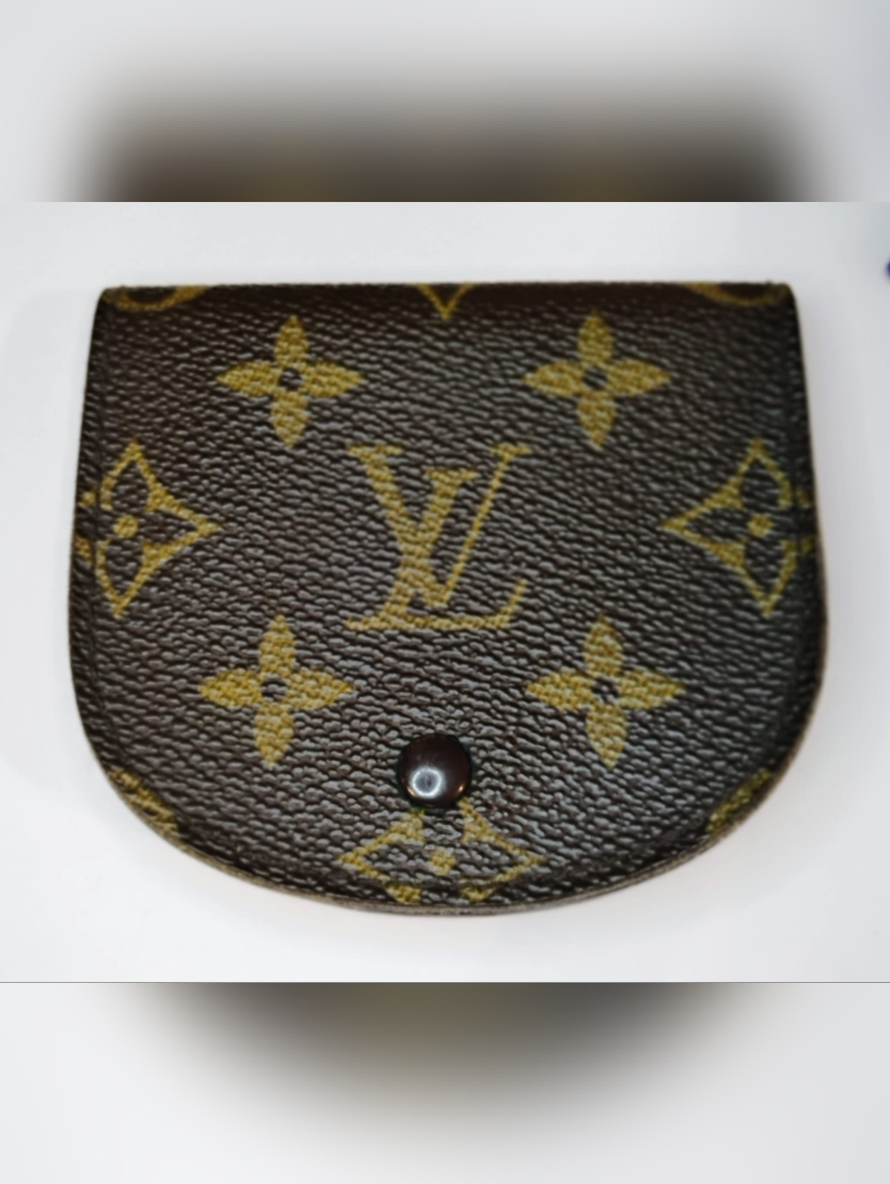 EUC Louis Vuitton Coin Pouch - Classic Monogram w/LV Box